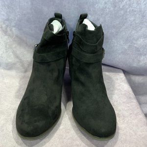Luoika Wide Width Ankle Booties. NWOT!